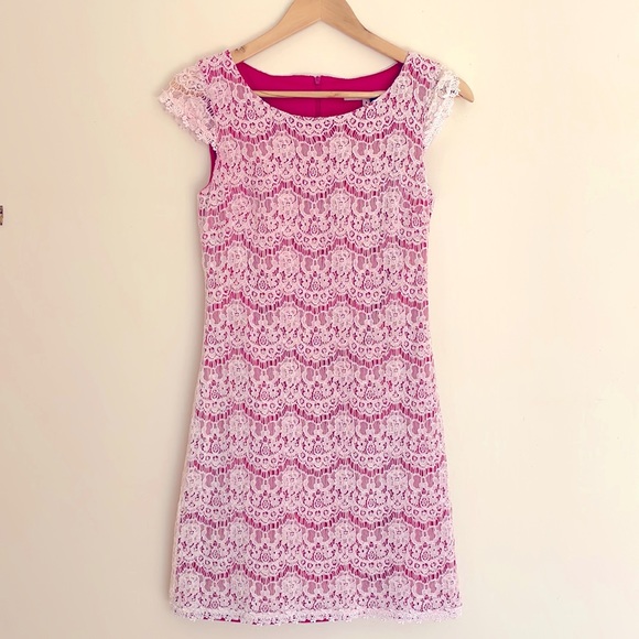 Review Women’s Size 8 Mini Dress Pink with White Lace - Picture 4 of 7